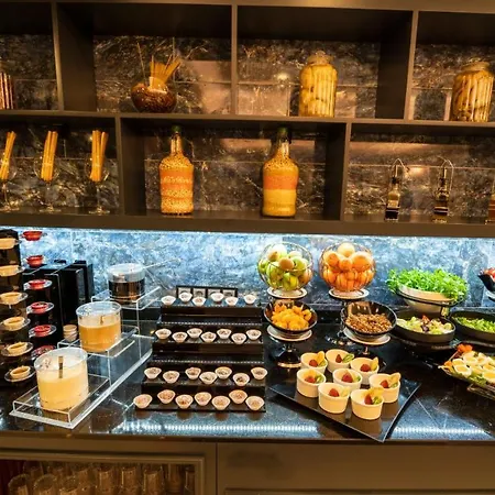 酒店 On7 萨卡里亚