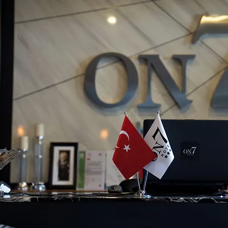 Hotel On7