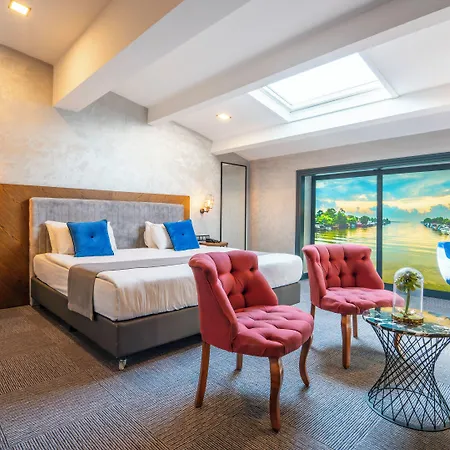 On7 Hotel 4*
